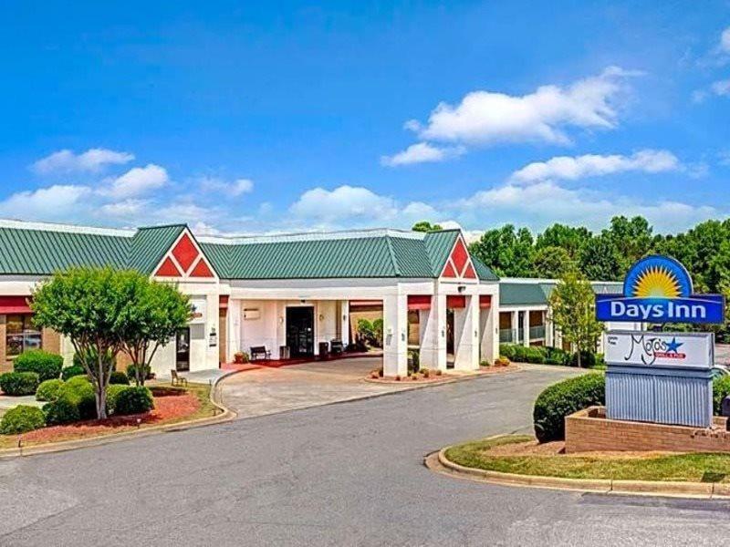 Days Inn Lake Norman Cornelius Esterno foto
