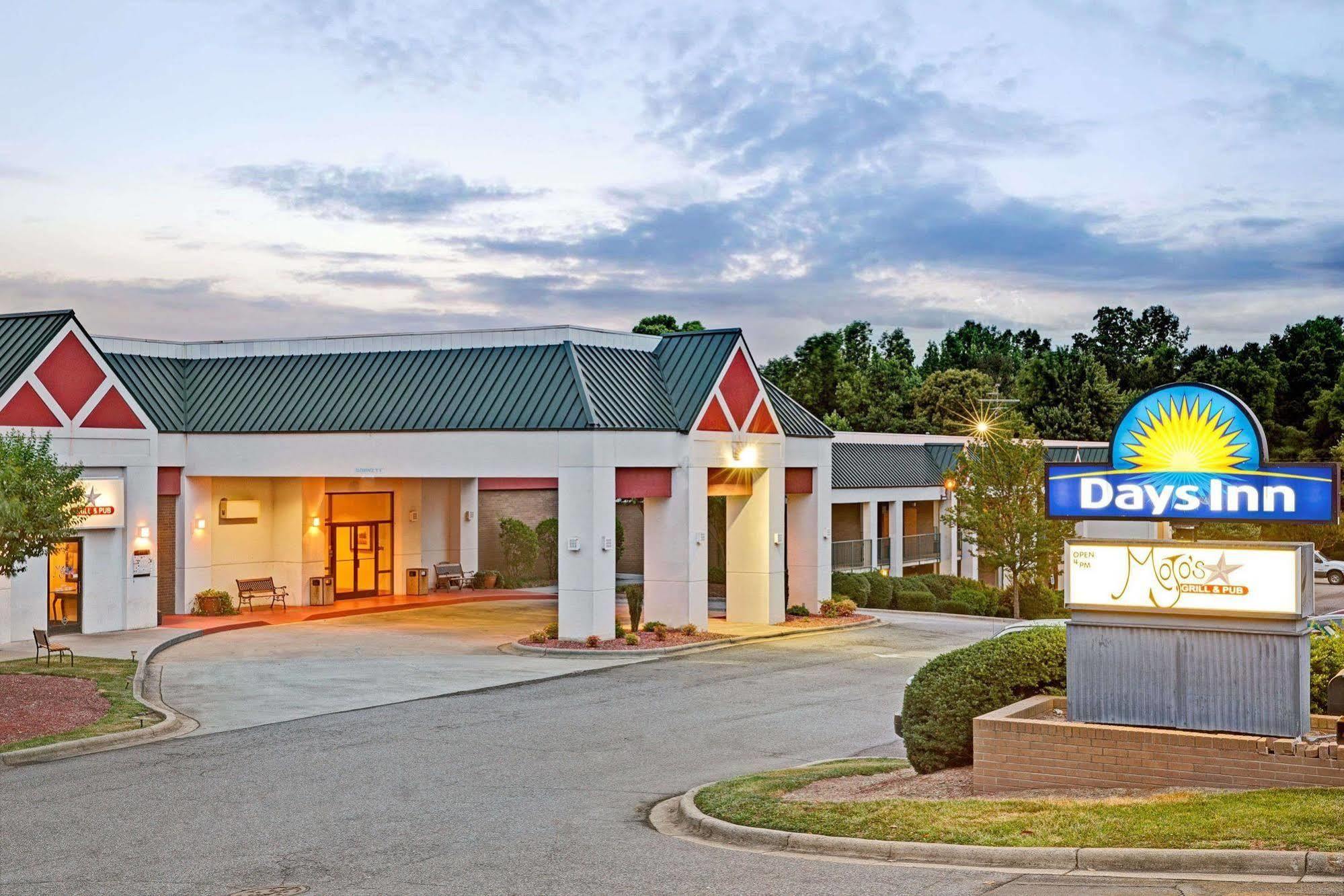 Days Inn Lake Norman Cornelius Esterno foto