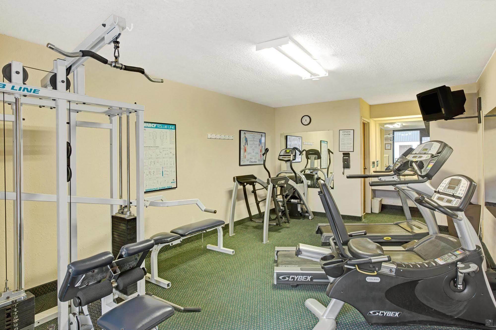 Days Inn Lake Norman Cornelius Esterno foto