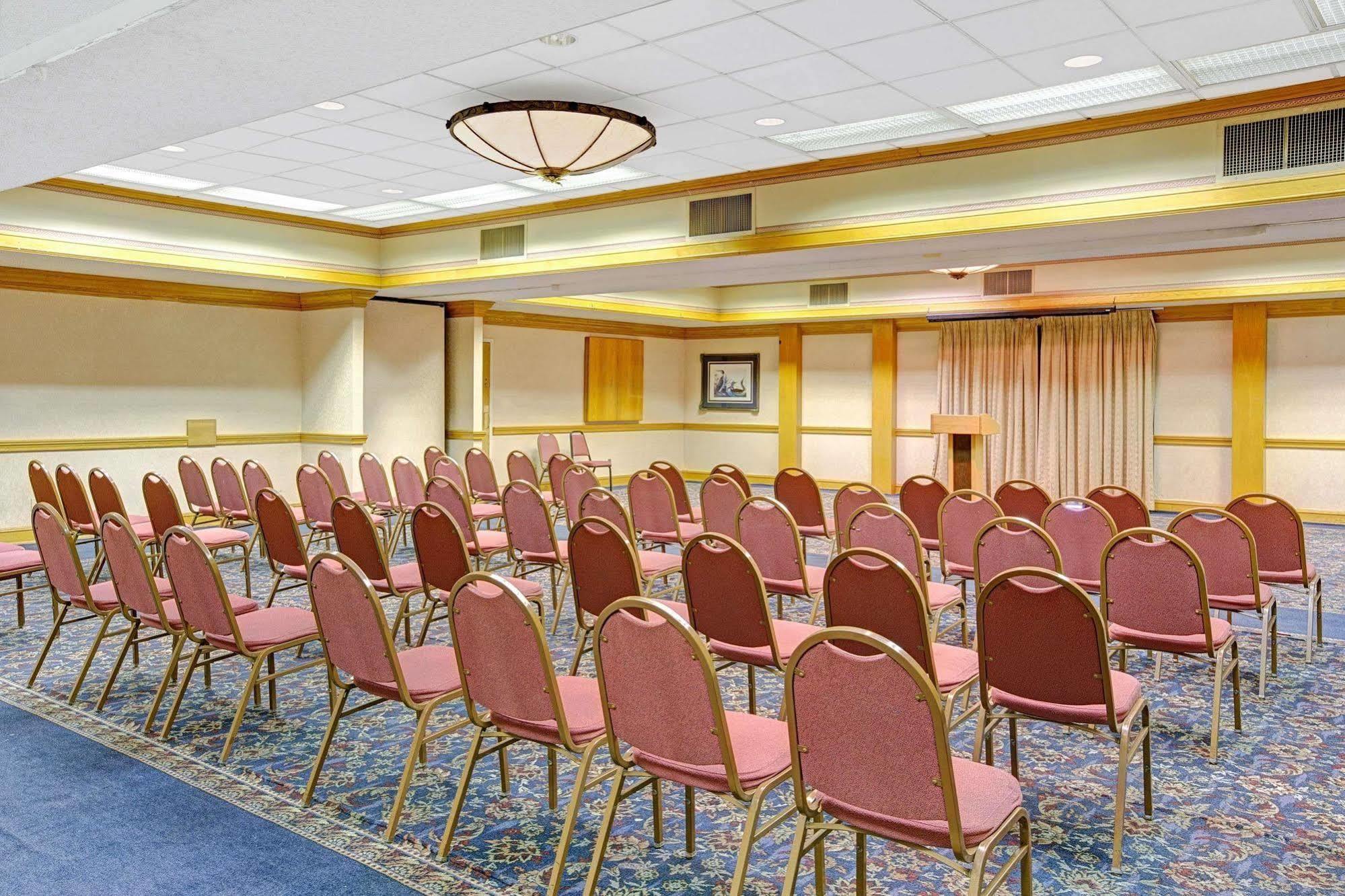 Days Inn Lake Norman Cornelius Esterno foto