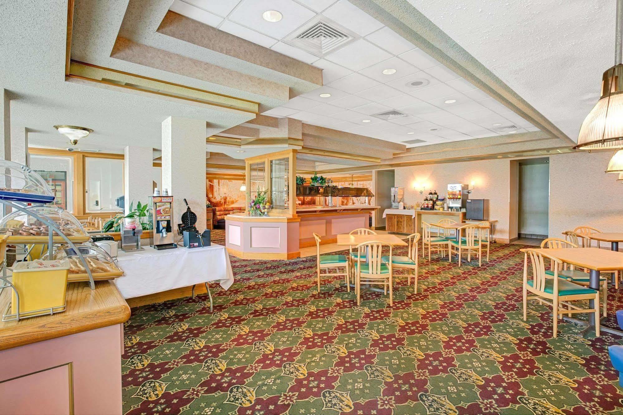 Days Inn Lake Norman Cornelius Esterno foto